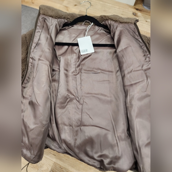 & Other Stories Boxy Pile Jacket - Picture 4 of 4